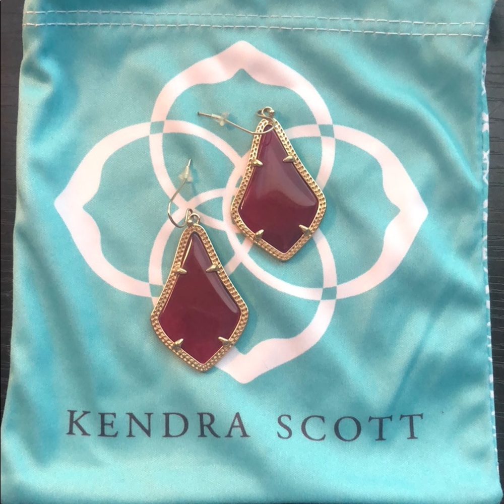Kendra Scott maroon earrings